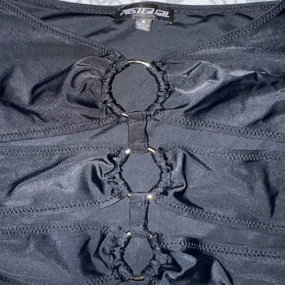 Cropped O-ring Top - Picture 5 of 5